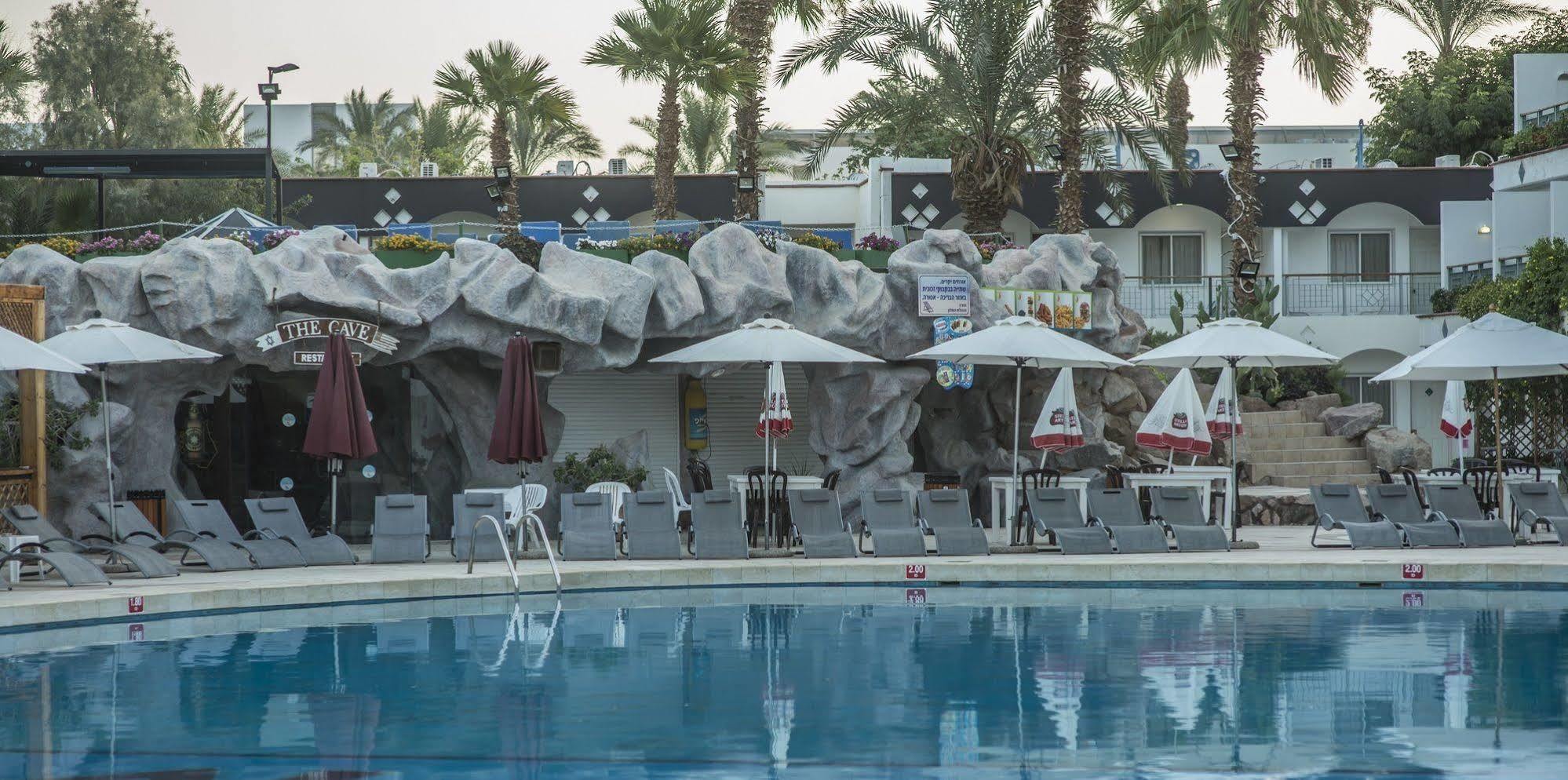 Americana Hotel